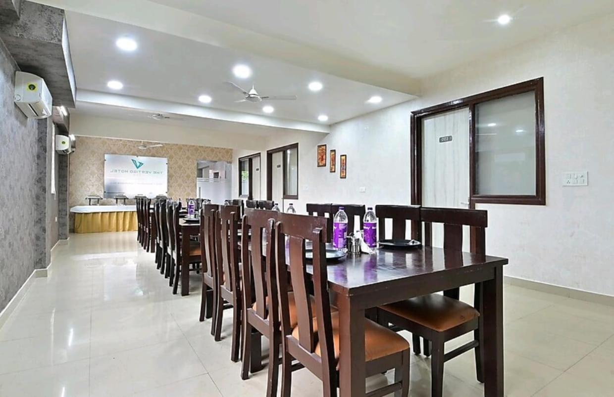 Hotel The Vertigo By Boom Rooms Noida Exterior foto