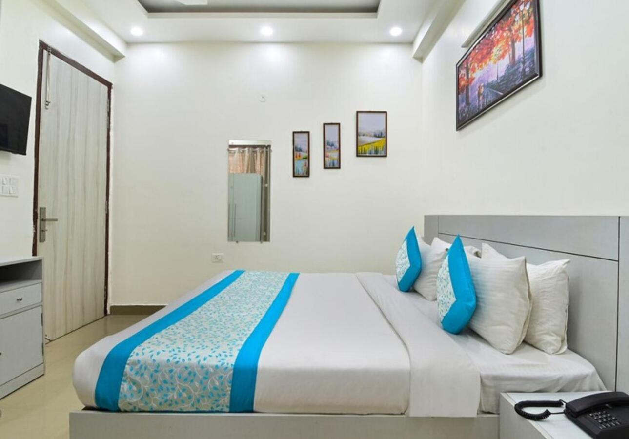 Hotel The Vertigo By Boom Rooms Noida Exterior foto