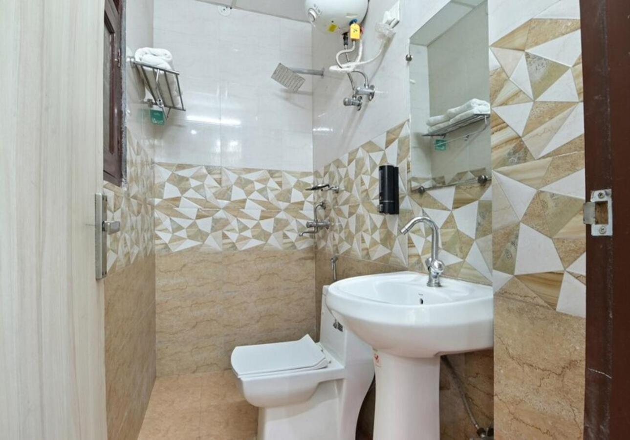 Hotel The Vertigo By Boom Rooms Noida Exterior foto
